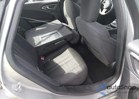 2015 Chrysler 200 Limited z USA, uszkodzony, nr VIN 1C3CCCAB4FN602048